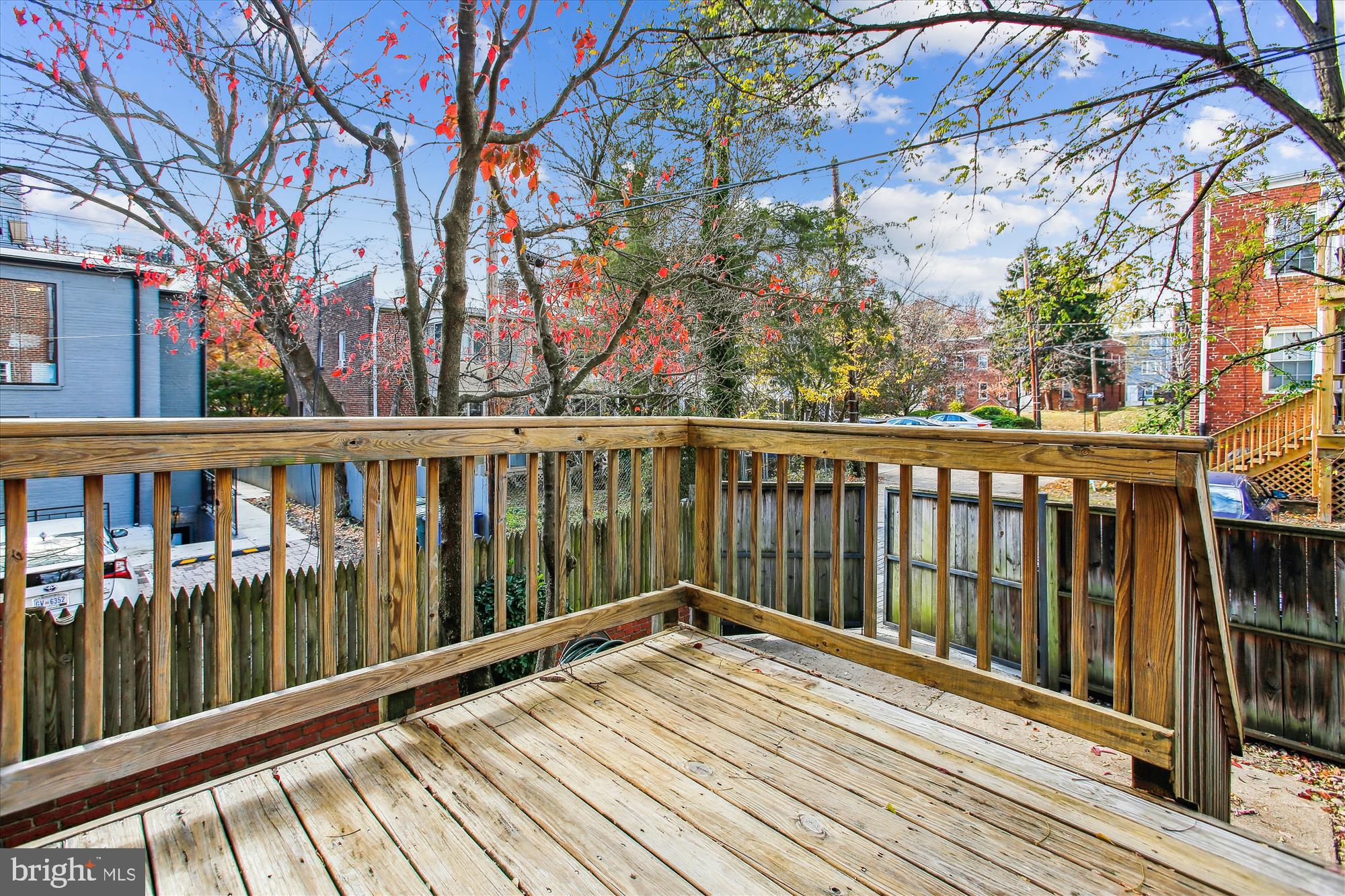 2210 39th Pl NW