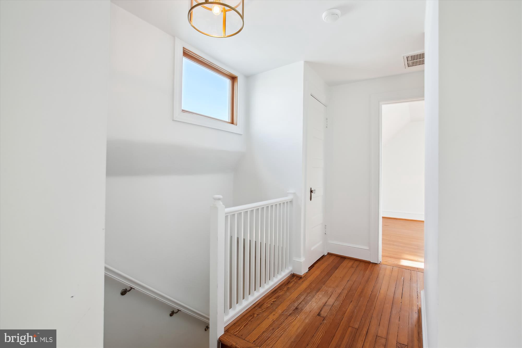 2210 39th Pl NW
