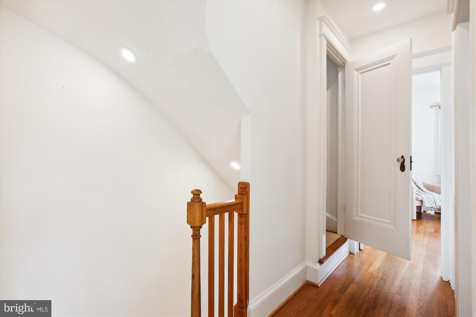 2210 39th Pl NW