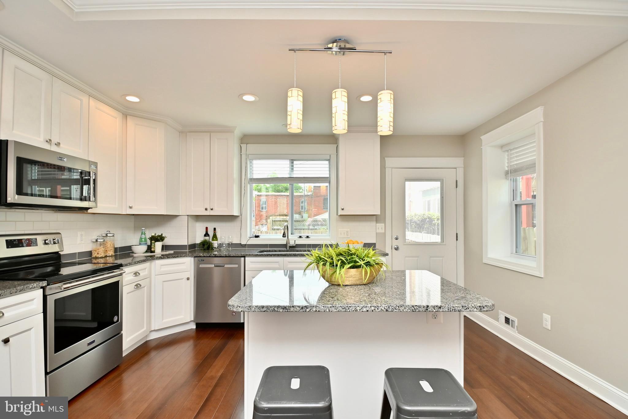 1103 MORSE STREET NE