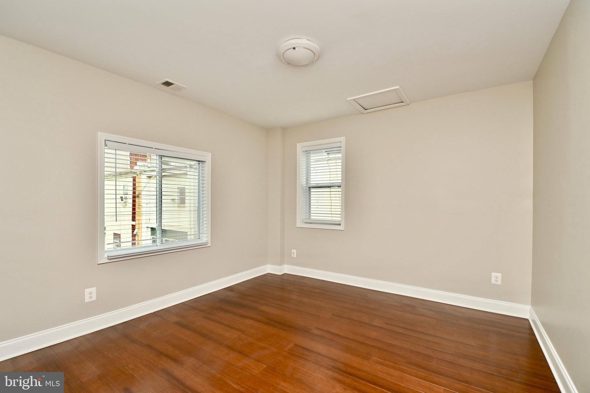 1103 MORSE STREET NE