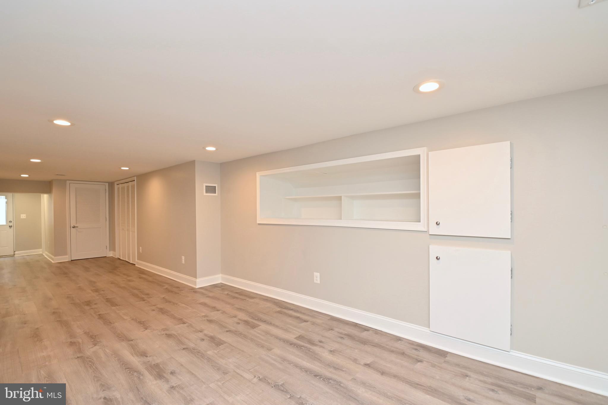 1103 MORSE STREET NE