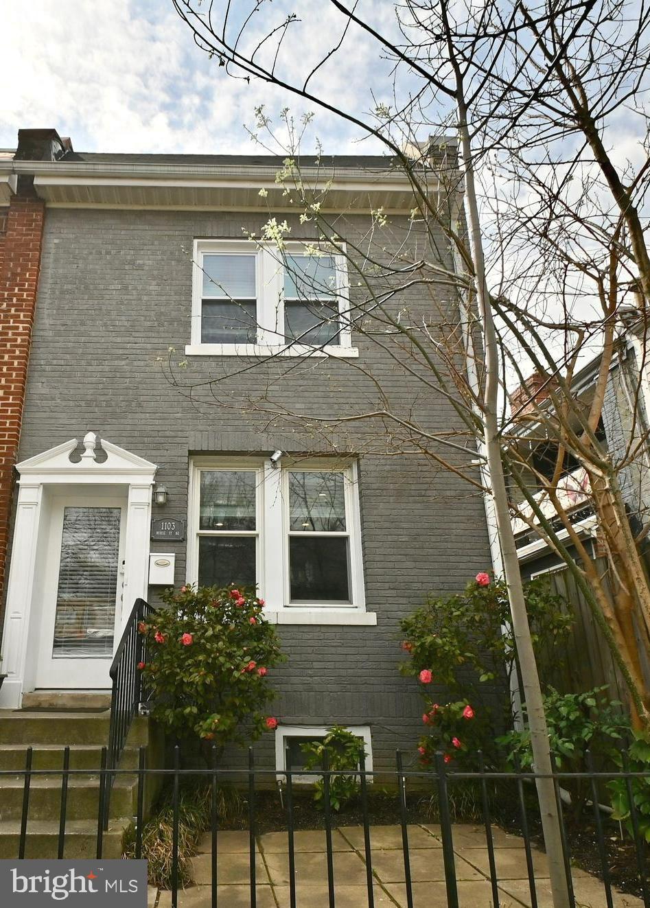 1103 MORSE STREET NE