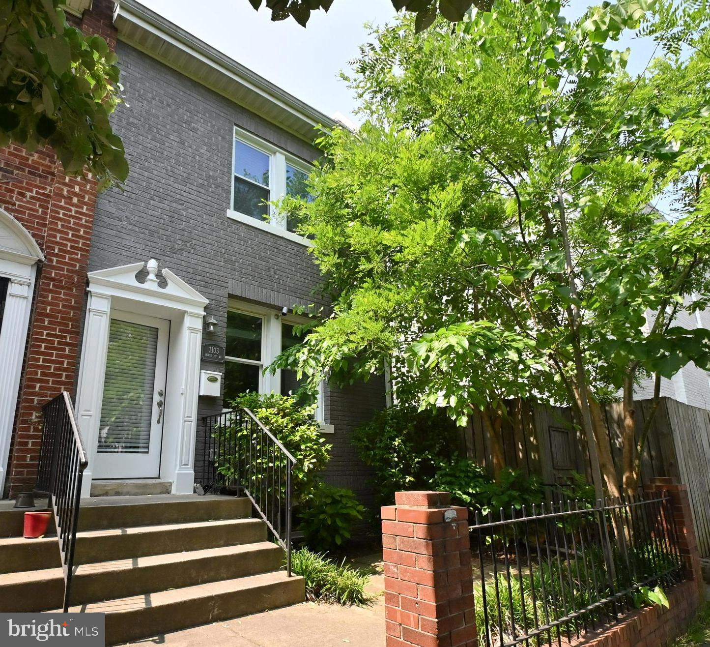 1103 MORSE STREET NE