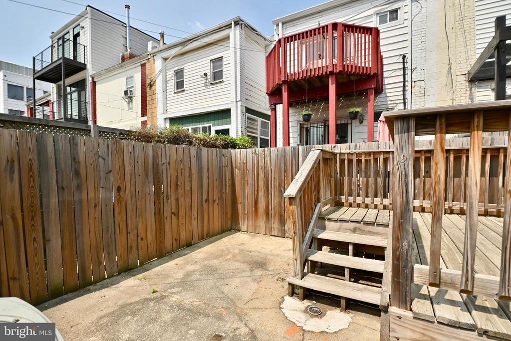 1103 MORSE STREET NE