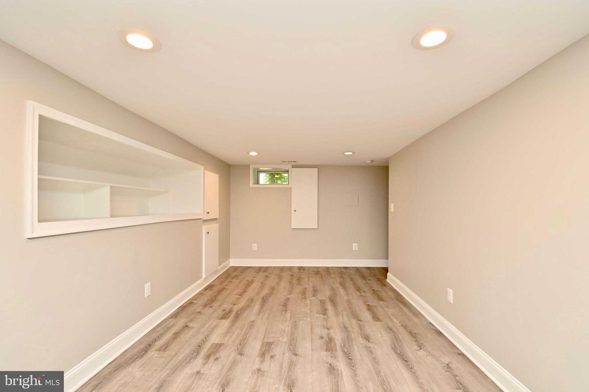 1103 MORSE STREET NE