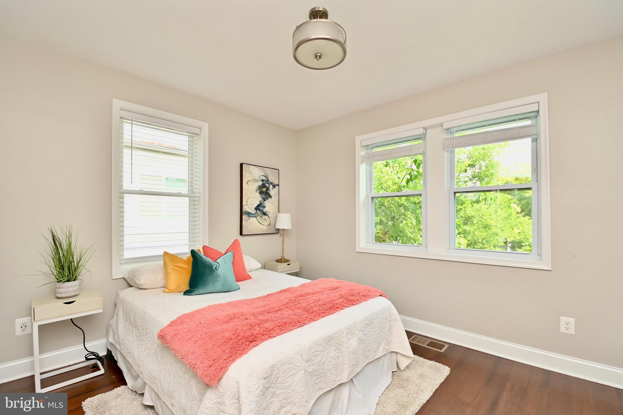 1103 MORSE STREET NE