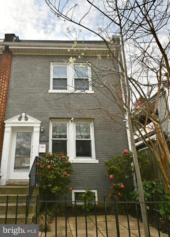 1103 MORSE STREET NE