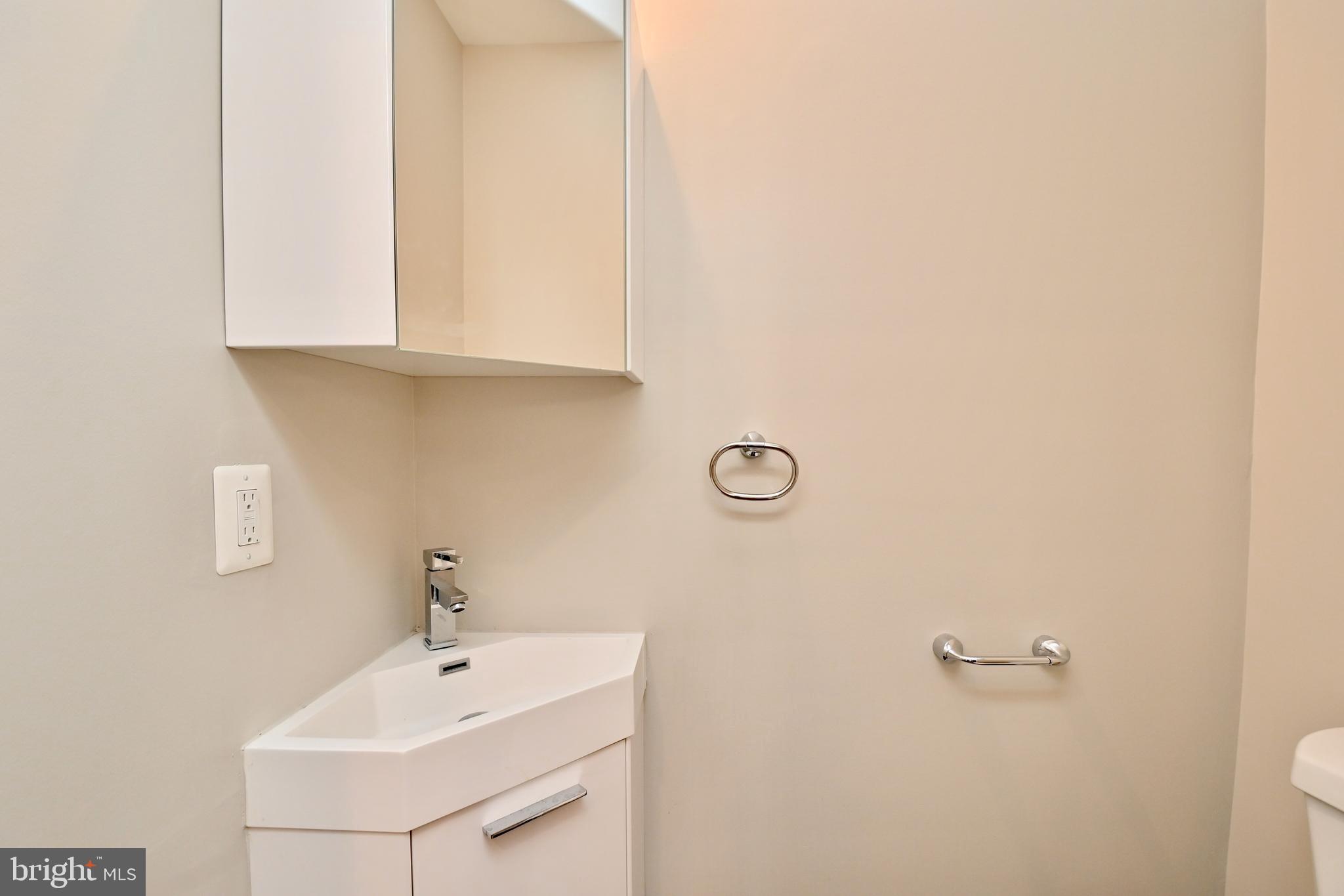 1103 MORSE STREET NE