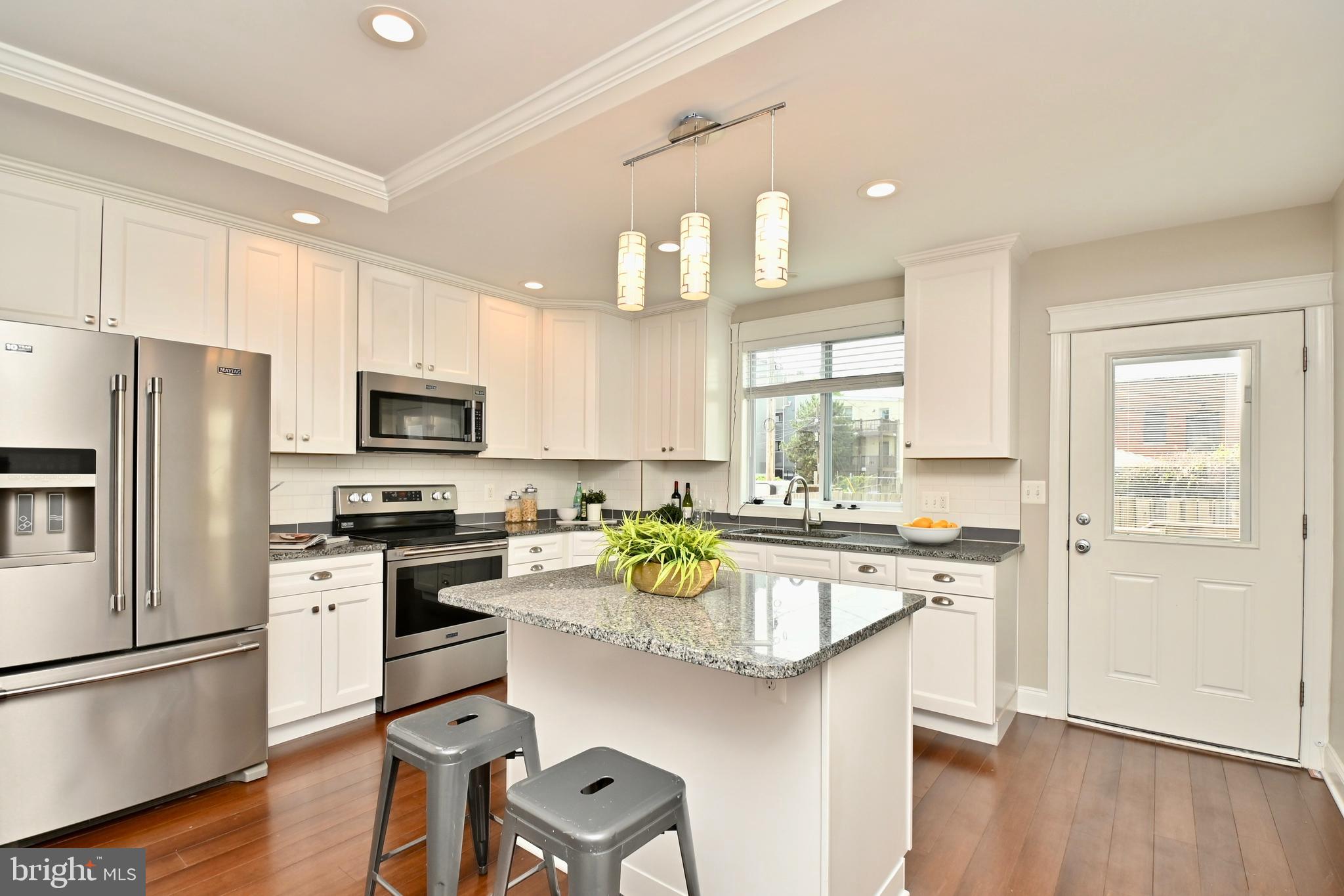 1103 MORSE STREET NE