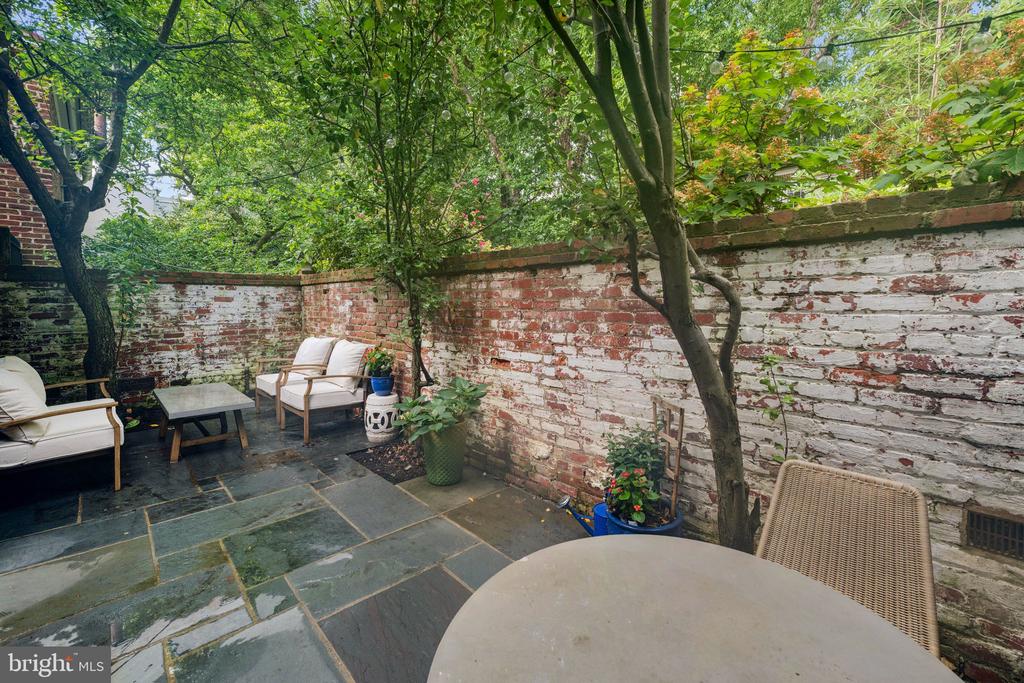 1244 28th St NW