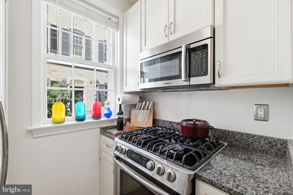 5 POMANDER WALK NW