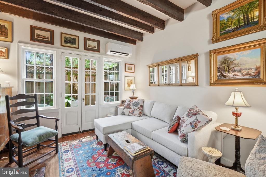 5 POMANDER WALK NW