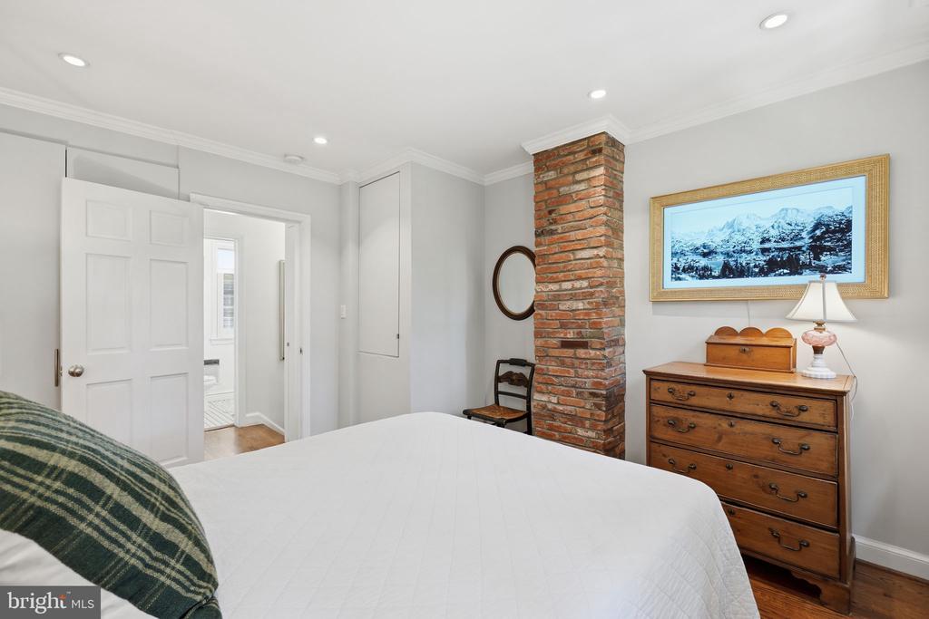 5 POMANDER WALK NW