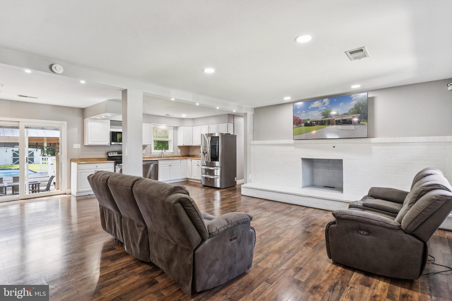12333 Lanham Severn Rd