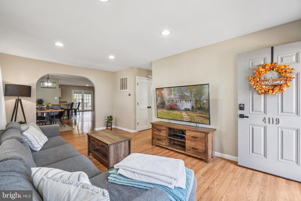 4119 FAIRFAX STREET