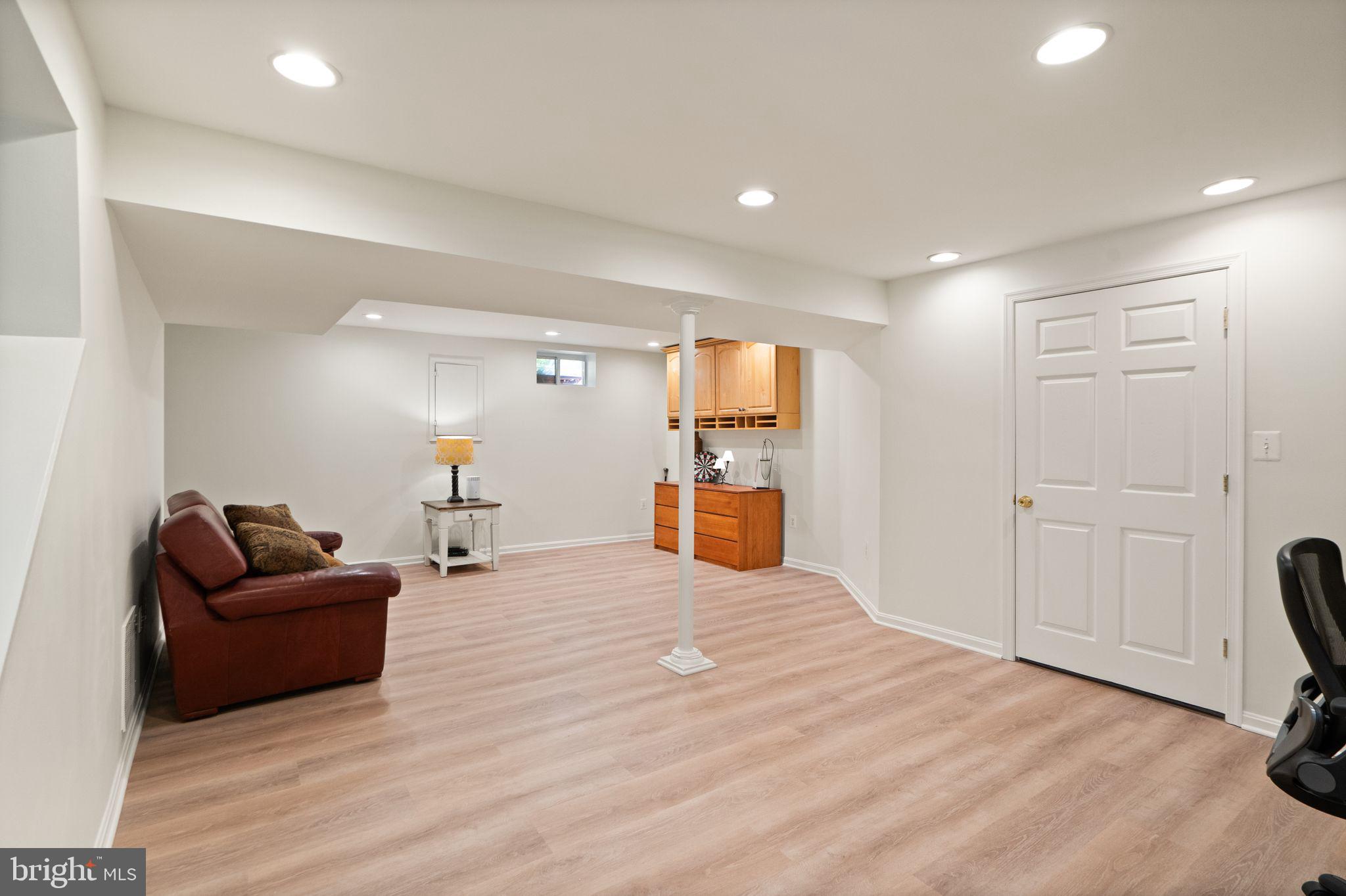 9817 New England Woods Ct