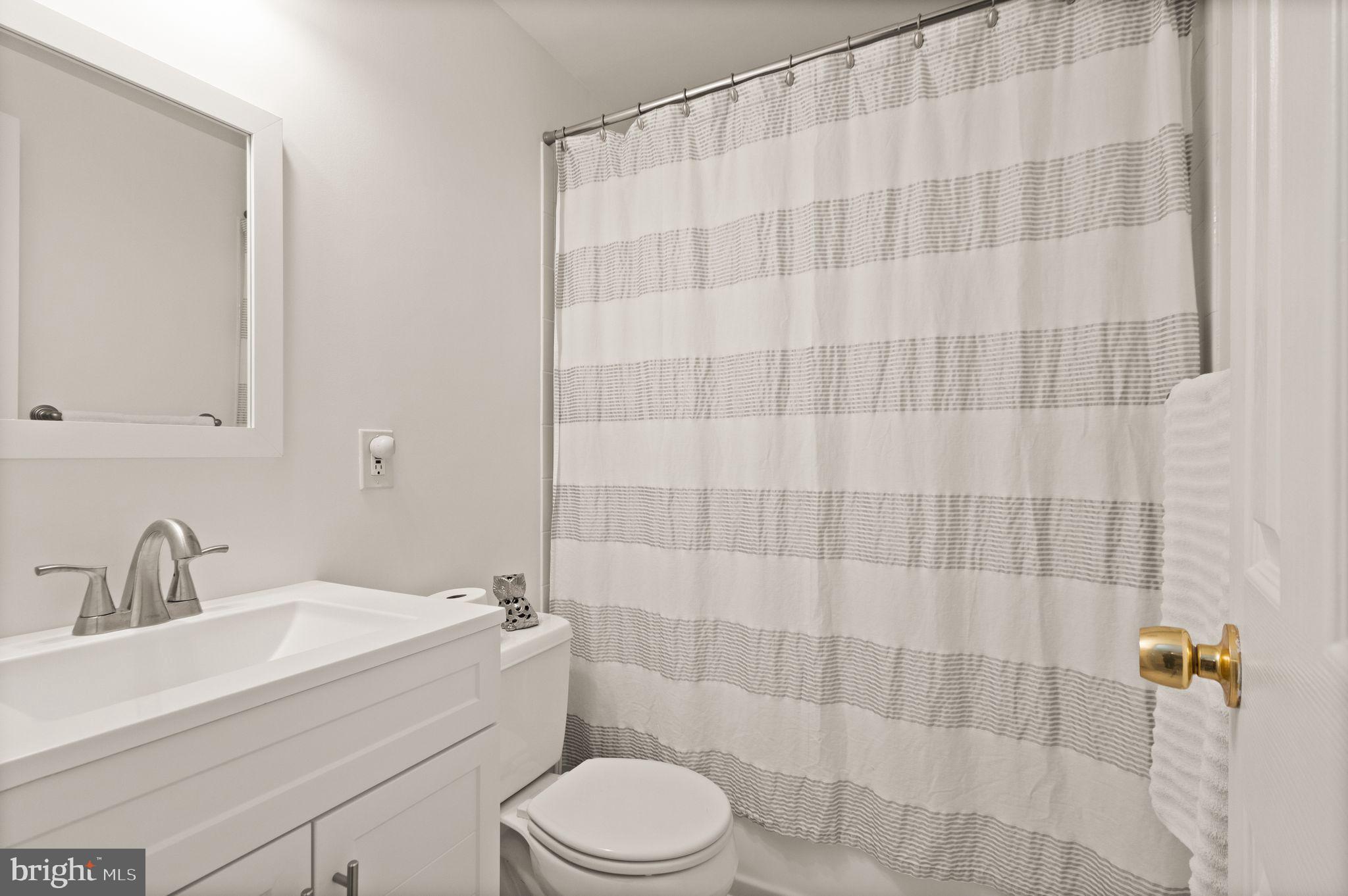 9817 New England Woods Ct