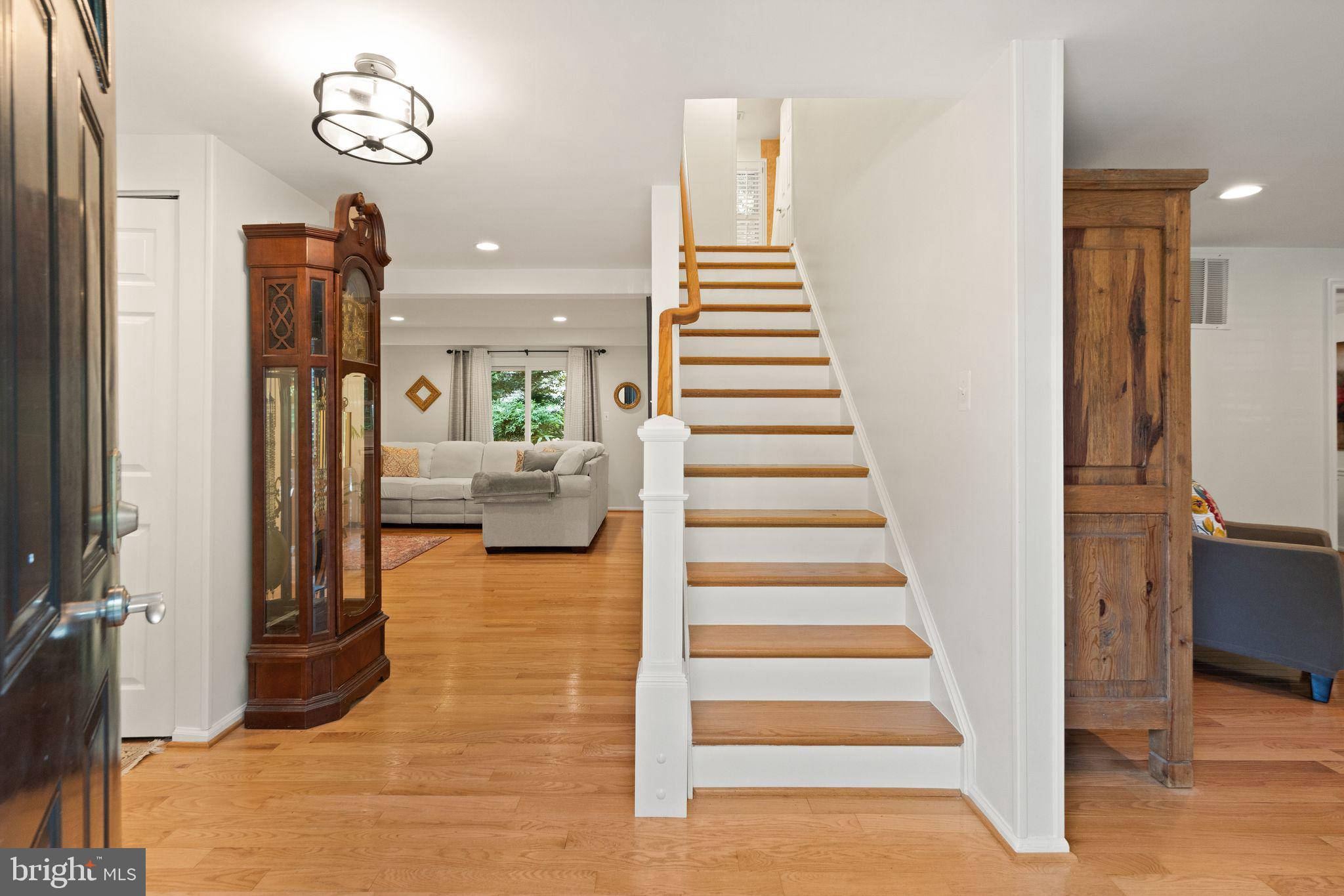 9817 New England Woods Ct