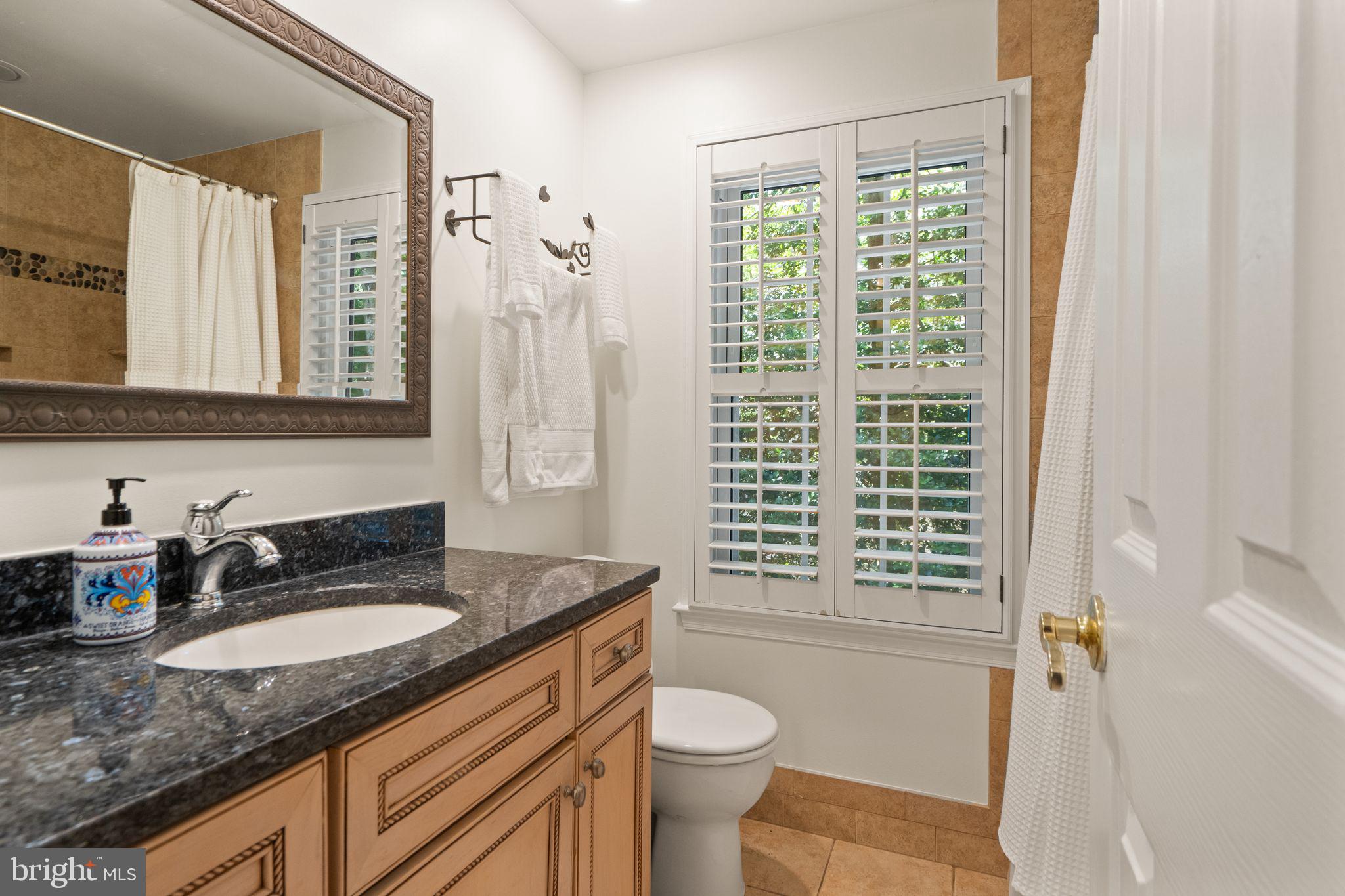 9817 New England Woods Ct