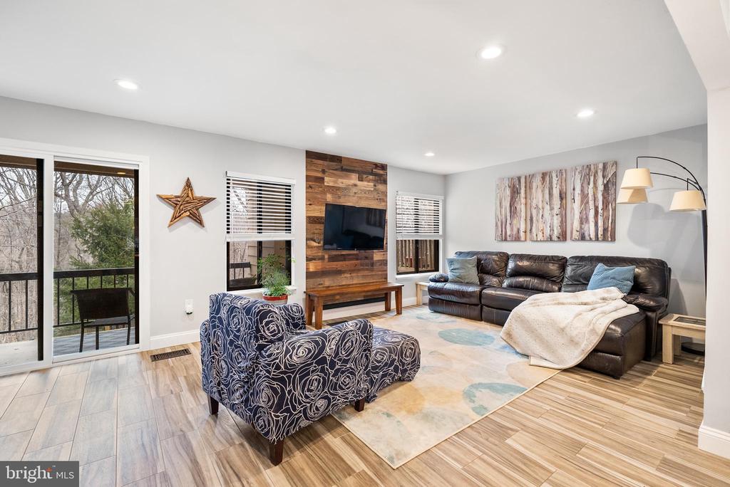11512 Hearthstone Ct