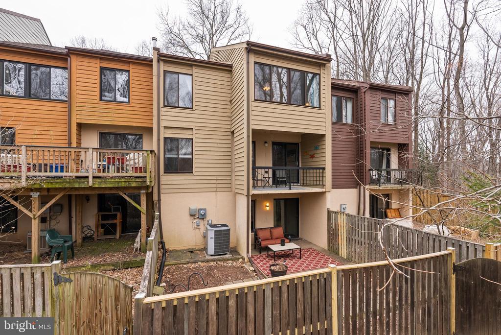 11512 Hearthstone Ct