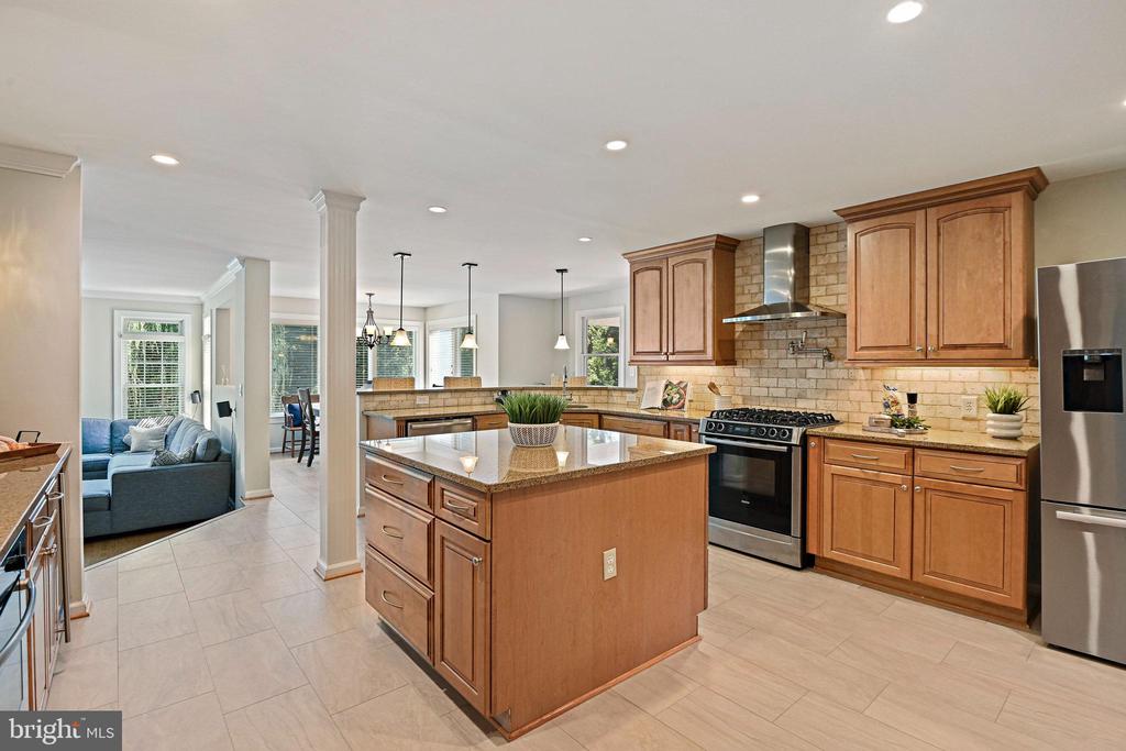 8012 ELM PLACE