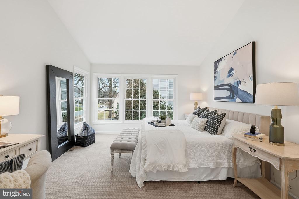 6112 SANDSTONE COURT