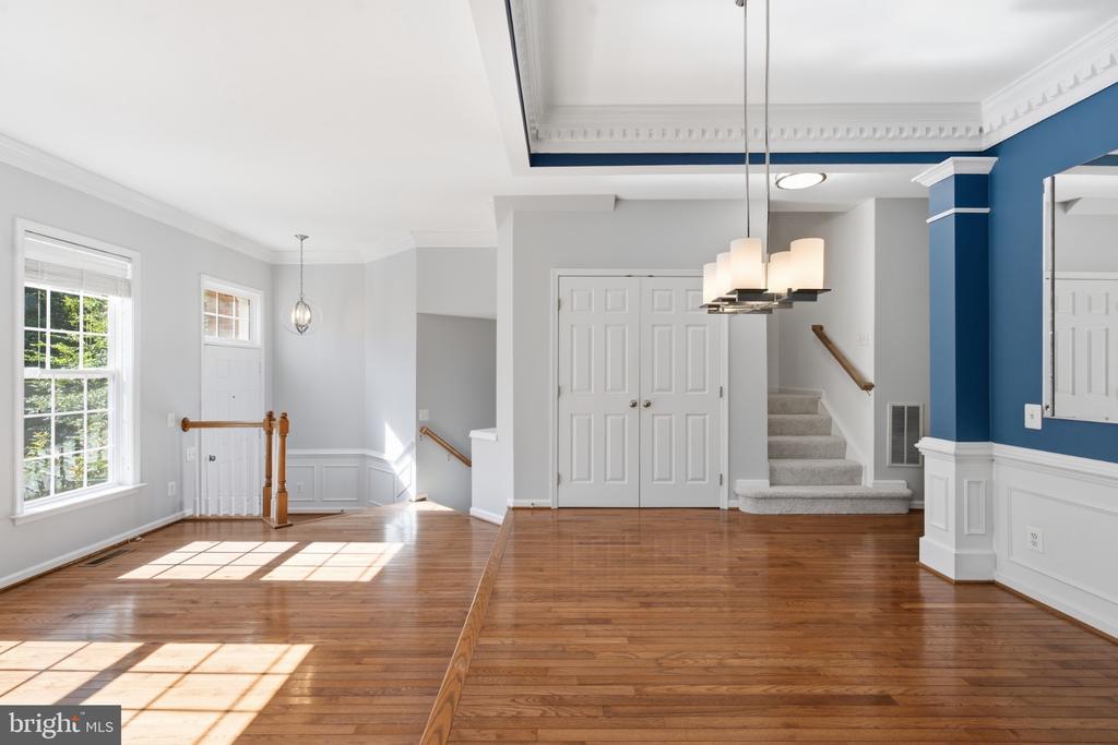 12880 FAIR VALLEY COURT