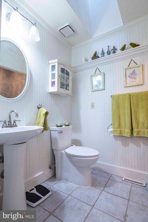 303 Orchard Dr