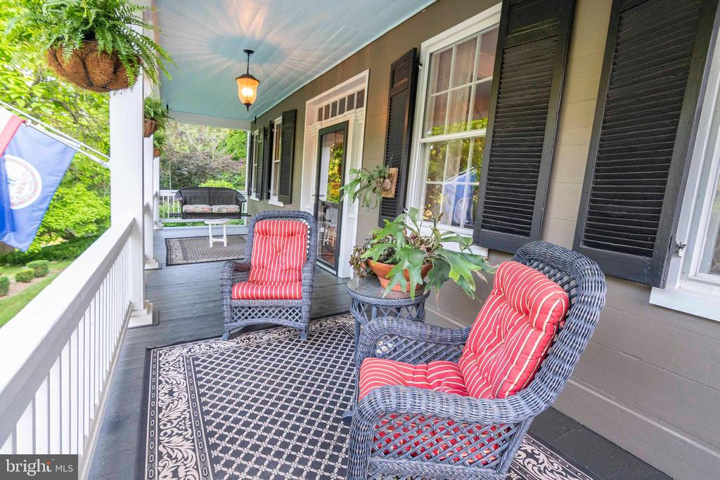 303 Orchard Dr