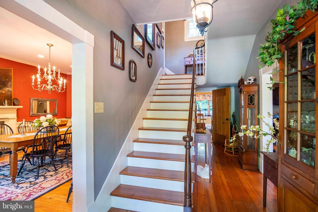 303 Orchard Dr
