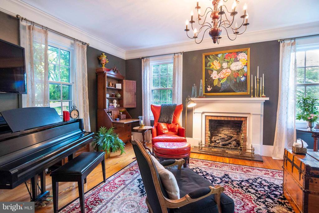 303 Orchard Dr