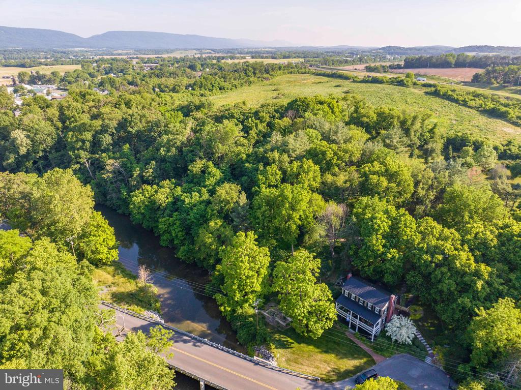 303 Orchard Dr