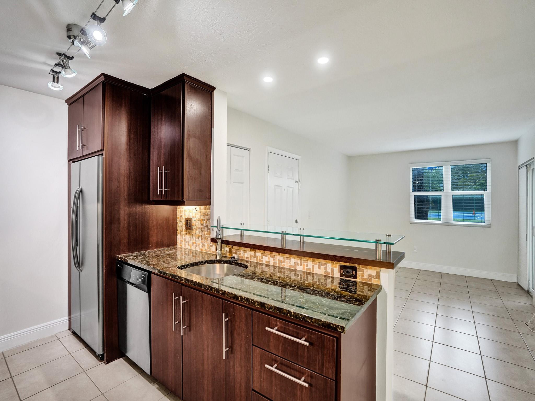 1235 SW 46th Ave 715