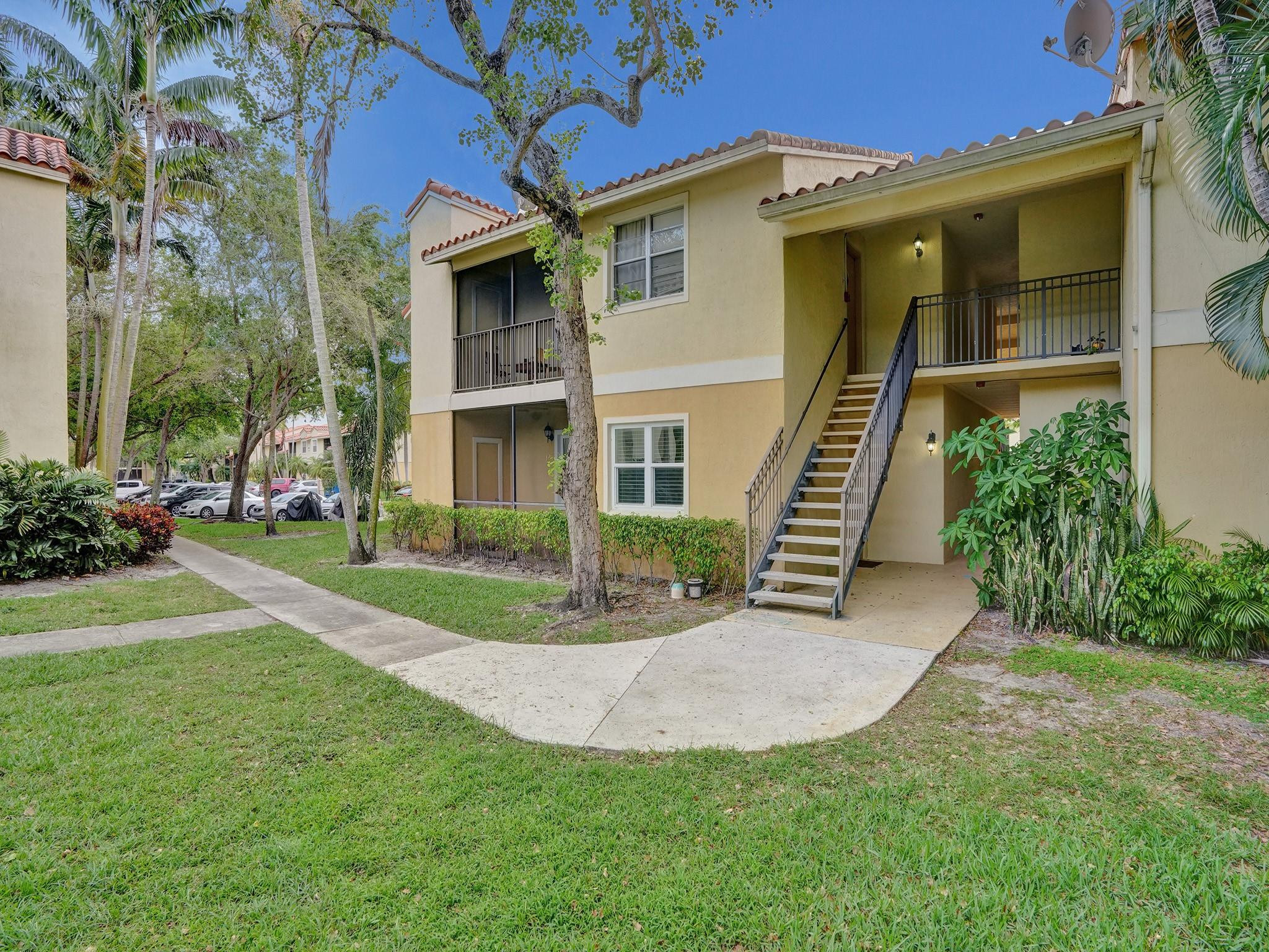 1235 SW 46th Ave 715