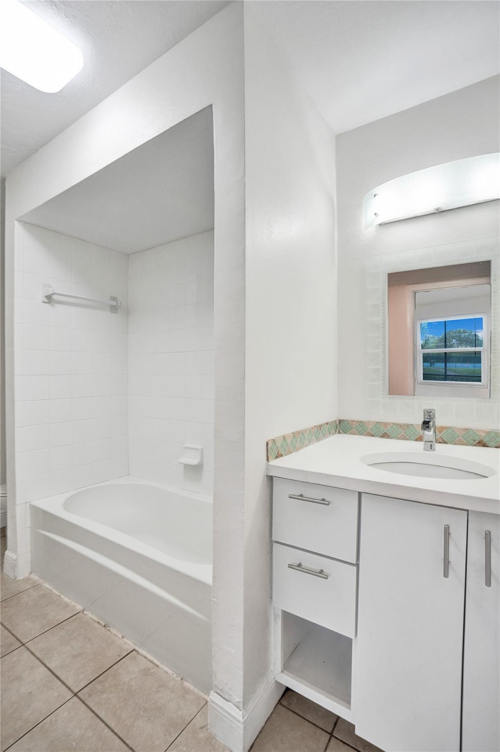 1235 SW 46th Ave 715