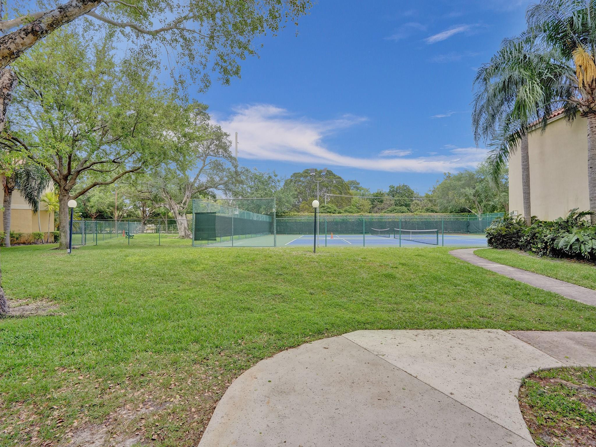 1235 SW 46th Ave 715