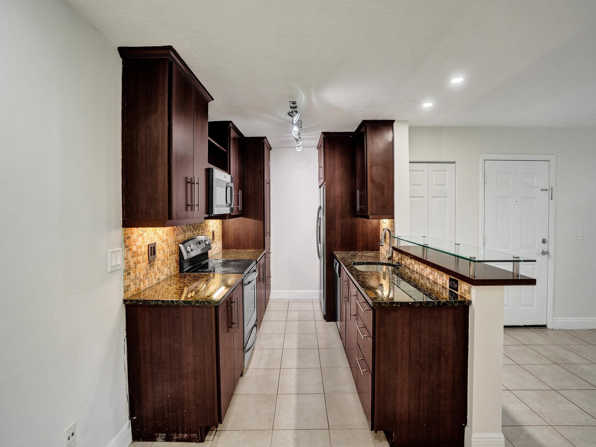 1235 SW 46th Ave 715