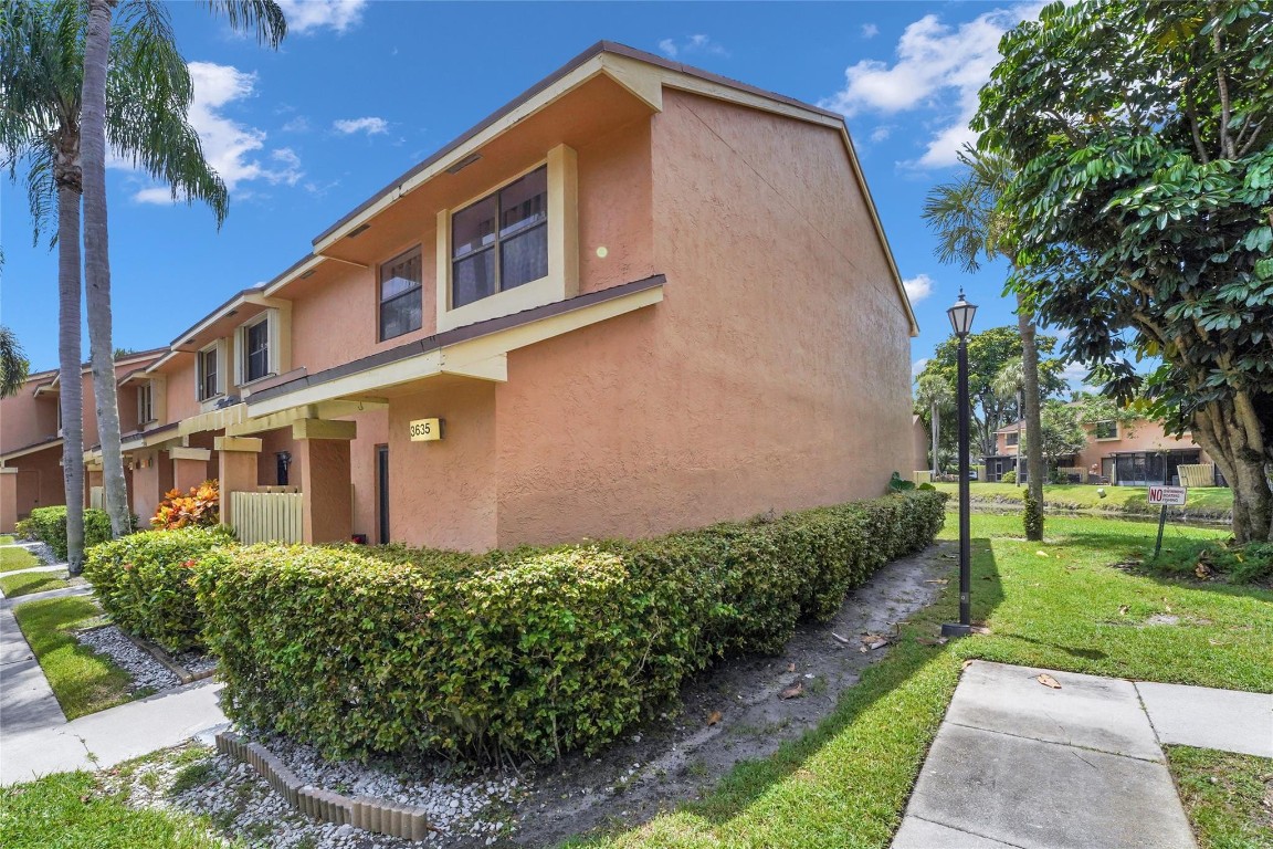 3635 N Carambola Cir 2869