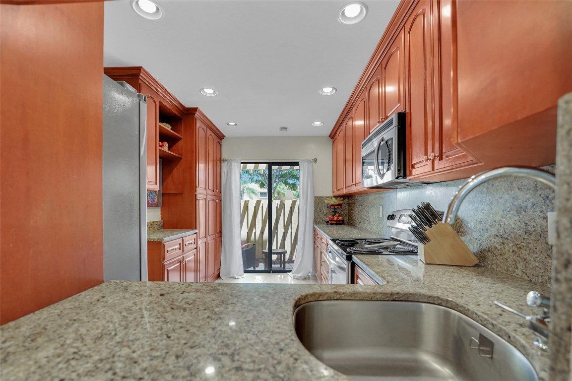 3635 N Carambola Cir 2869