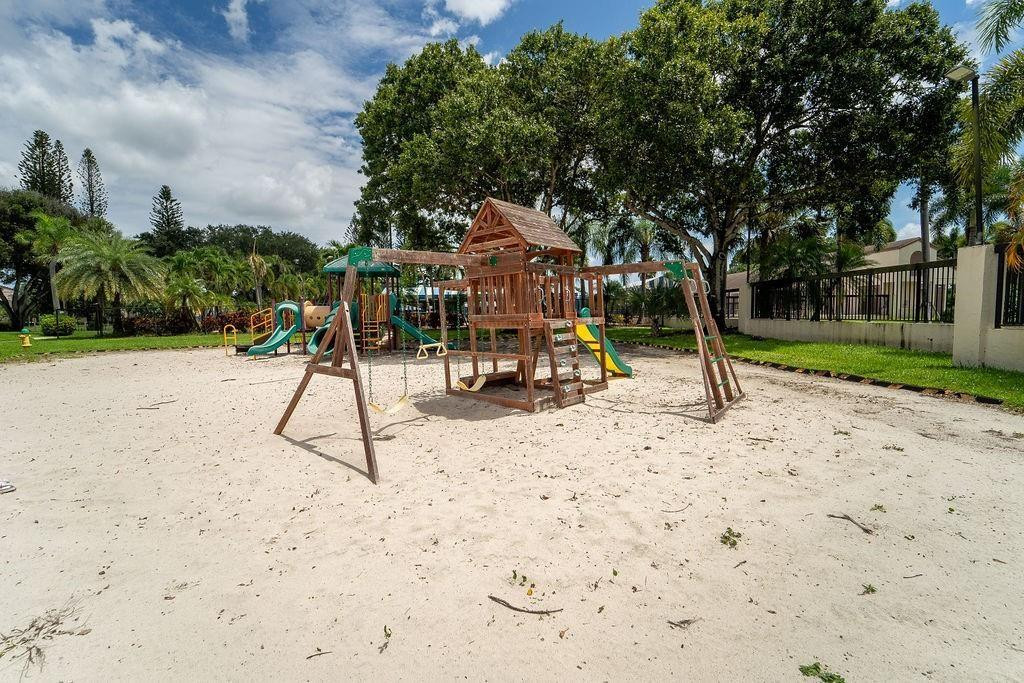 3635 N Carambola Cir 2869