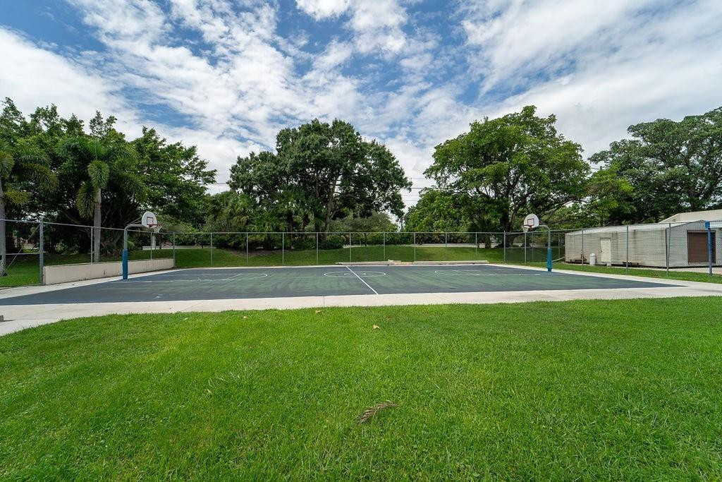 3635 N Carambola Cir 2869