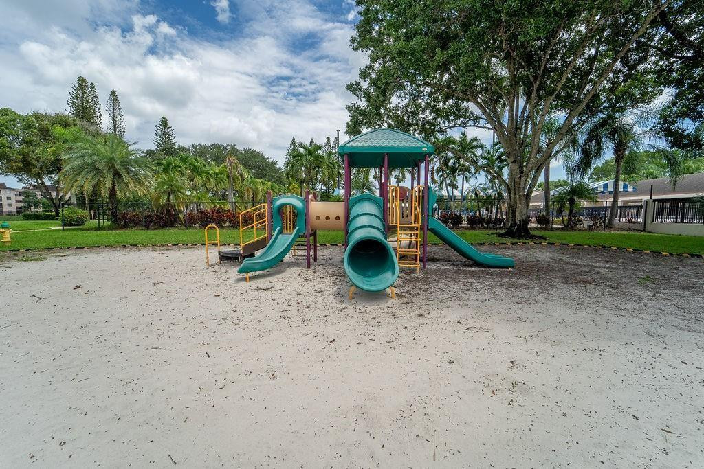 3635 N Carambola Cir 2869