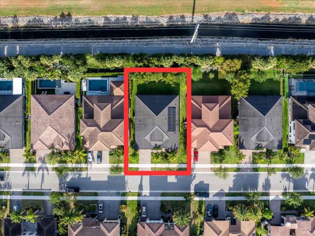 9010 E Watercrest Cir