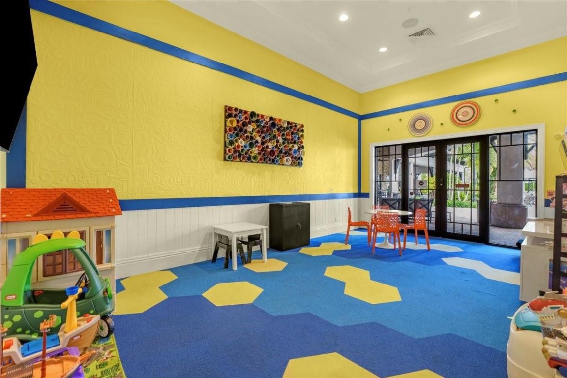 9010 E Watercrest Cir