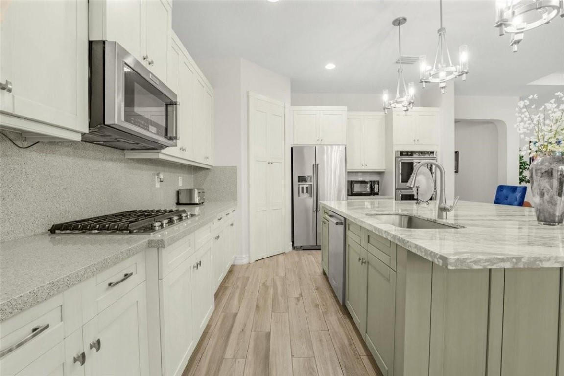 9010 E Watercrest Cir