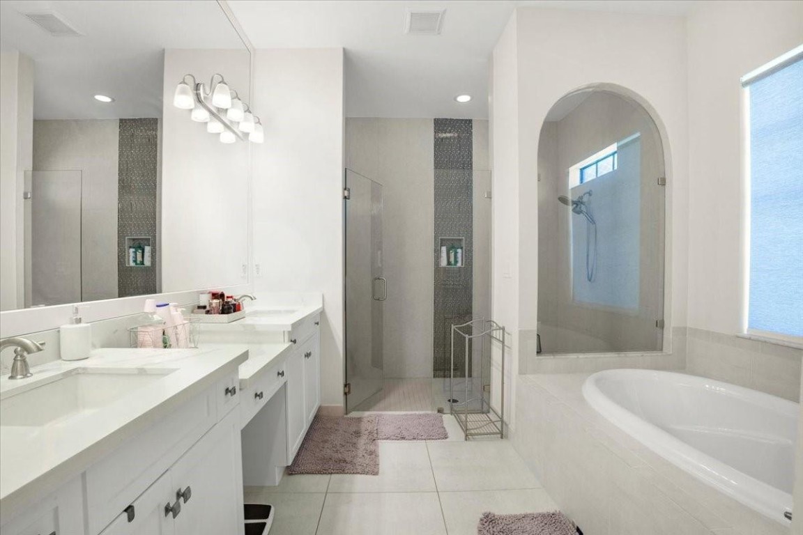 9010 E Watercrest Cir