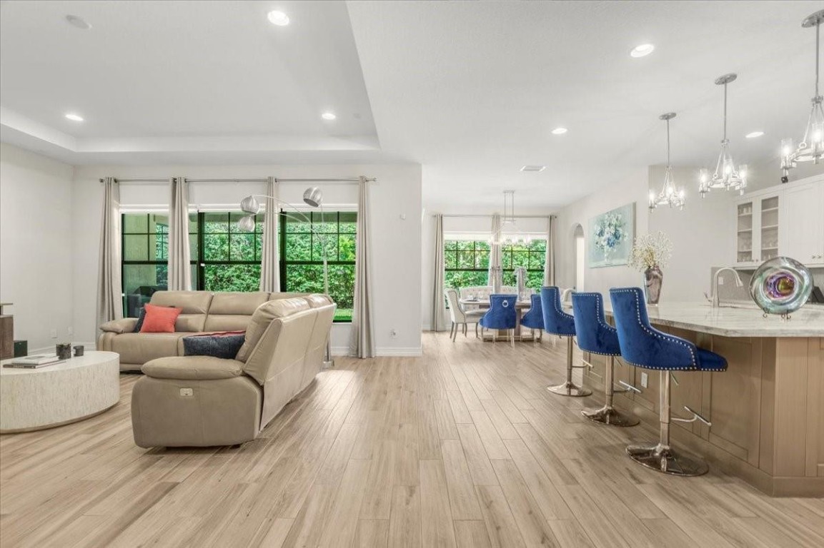 9010 E Watercrest Cir