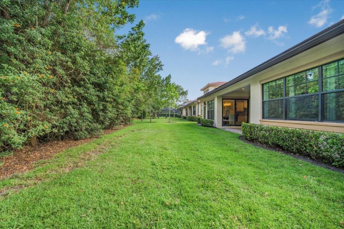 9010 E Watercrest Cir